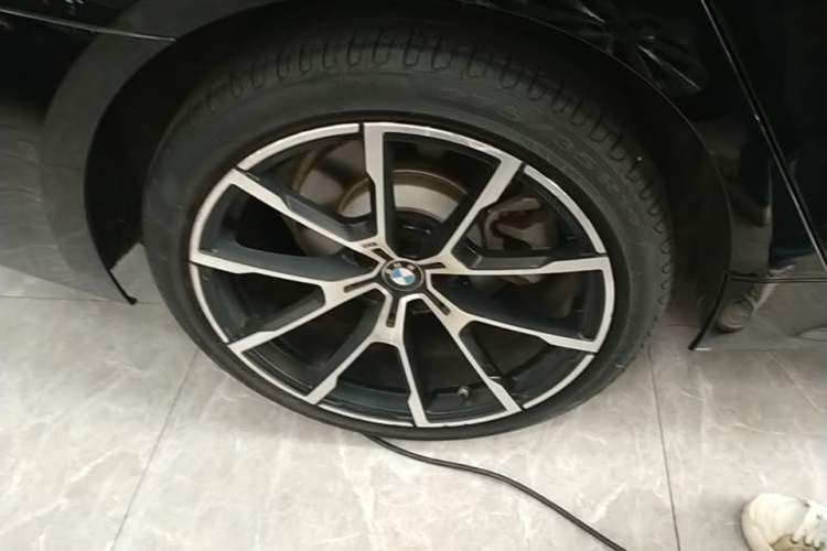 Used BMW 5 Series 2022 Restyled 530Li Leading Edition M Sport Package Exterior 5
