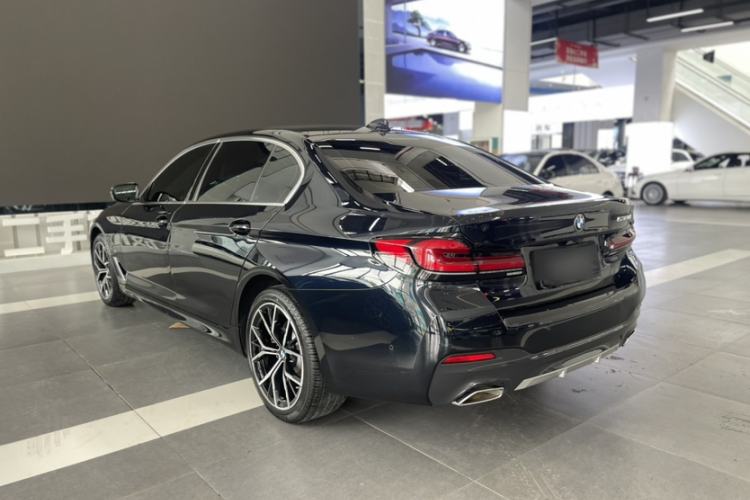Used BMW 5 Series 2022 Second Facelift 530Li Luxury Version M Sport Package Exterior 5