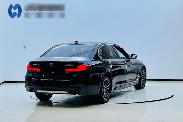 Used BMW 5 Series 2022 Second Facelift 525Li M Sport Package Exterior 5
