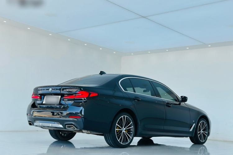 Used BMW 5 Series 2022 Restyled 530Li Leading Edition M Sport Package Exterior 6