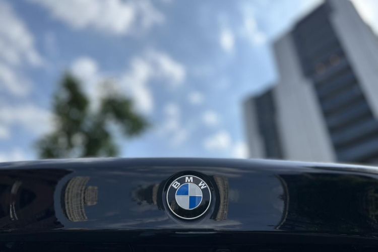Used BMW 5 Series 2022 Updated 530Li Leading Edition Luxury Package Exterior 6