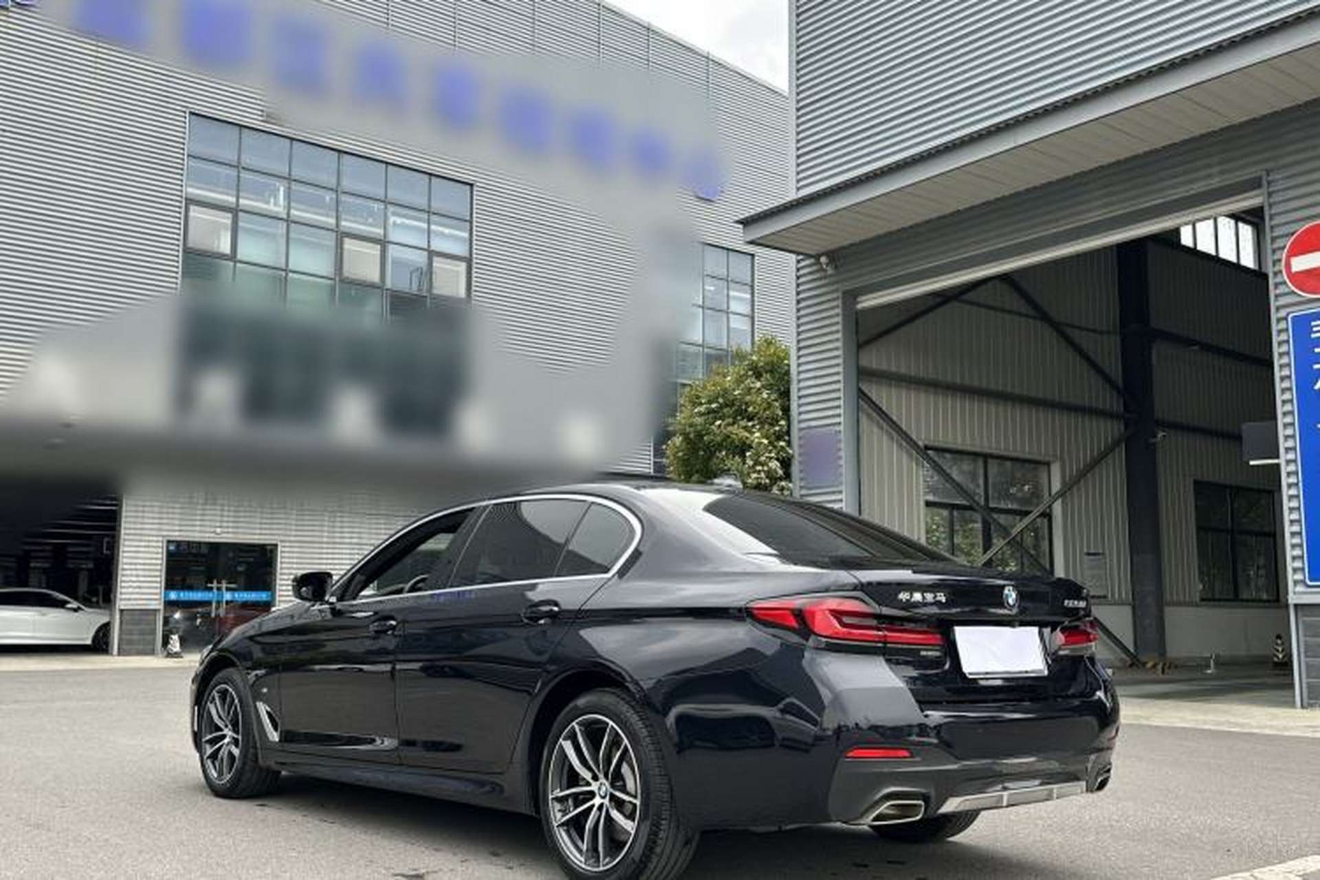 Used BMW 5 Series 2022 Second Facelift 525Li M Sport Package Exterior 6