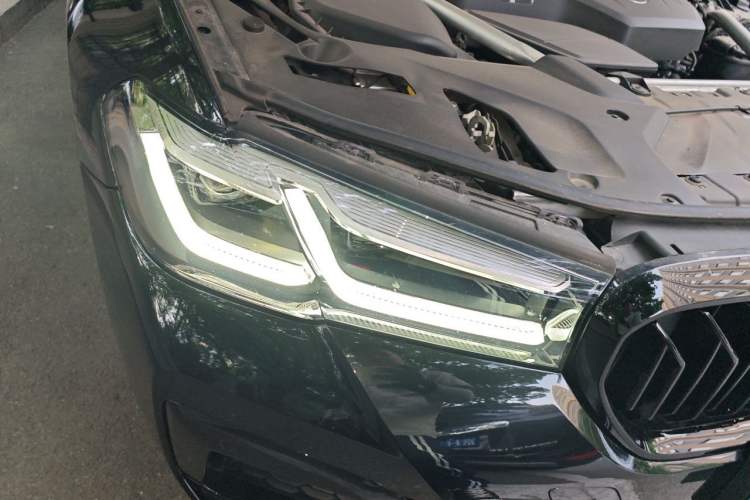 Used BMW 5 Series 2022 Second Facelift 530Li Luxury Version M Sport Package Exterior 6