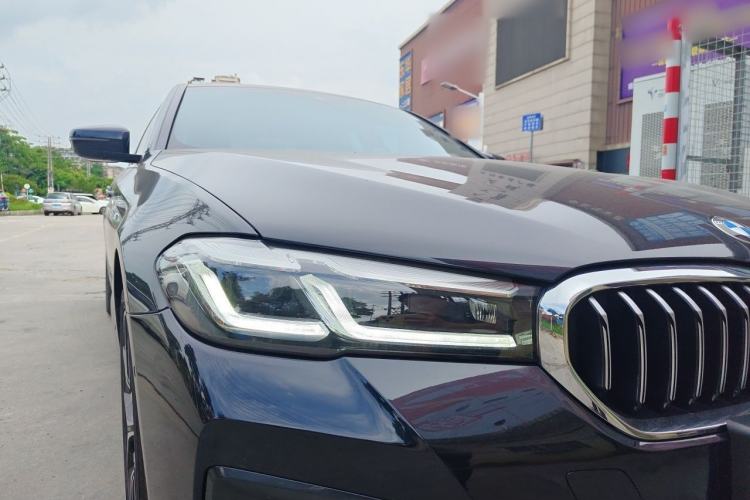 Used BMW 5 Series 2022 Second Facelift 530Li Luxury Version M Sport Package Exterior 6