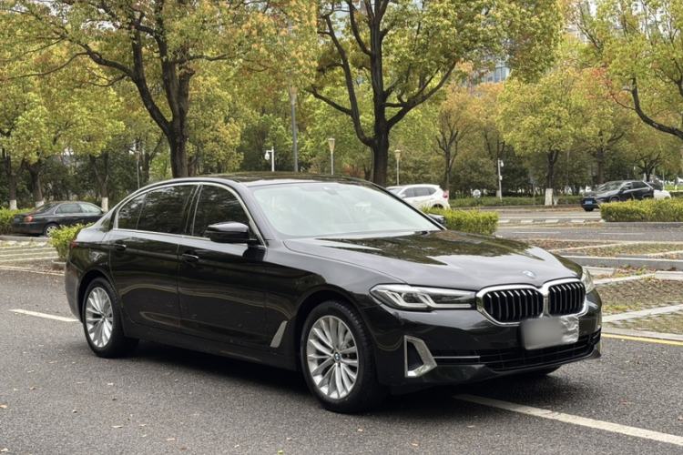 Used BMW 5 Series 2022 Second Facelift 525Li Luxury Package Exterior 6