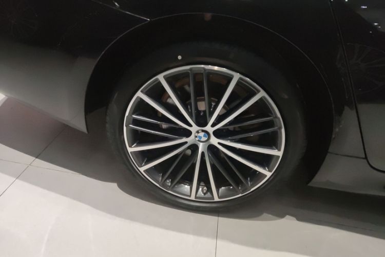 Used BMW 5 Series 2022 Second Facelift 530Li Leading Edition M Sport Package Exterior 7
