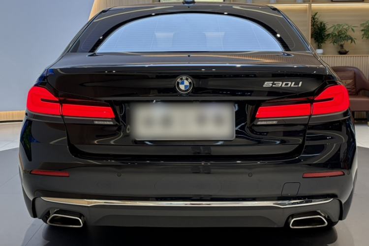 Used BMW 5 Series 2022 Restyled 525Li Luxury Package Exterior 7