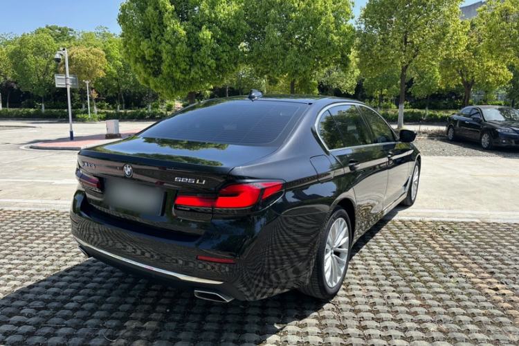 Used BMW 5 Series 2022 Second Facelift 525Li Luxury Package Exterior 7