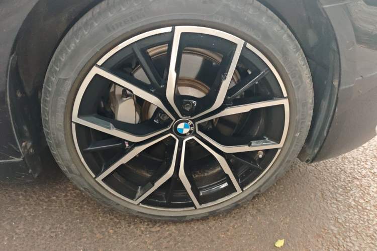 Used BMW 5 Series 2022 Second Facelift 530Li Luxury Version M Sport Package Exterior 7