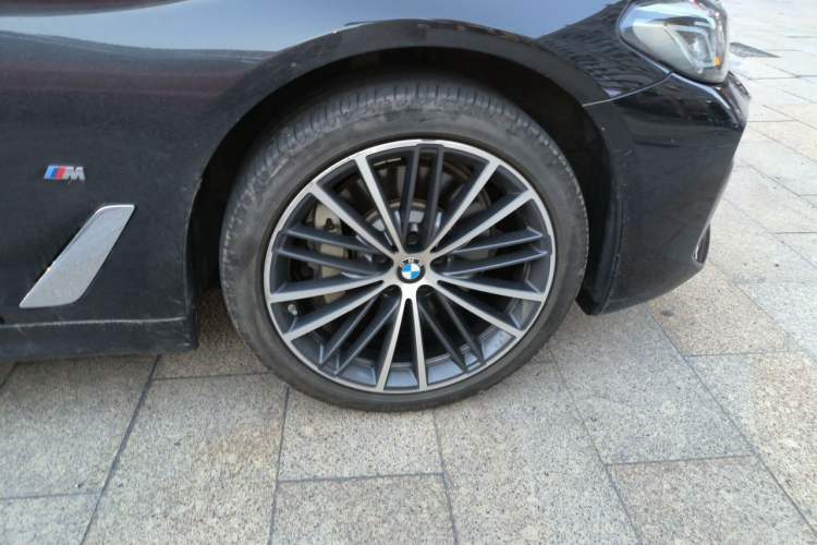 Used BMW 5 Series 2022 Second Facelift 530Li Leading Edition M Sport Package Exterior 7