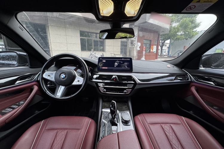 Used BMW 5 Series 2022 Second Facelift 525Li M Sport Package Exterior 8
