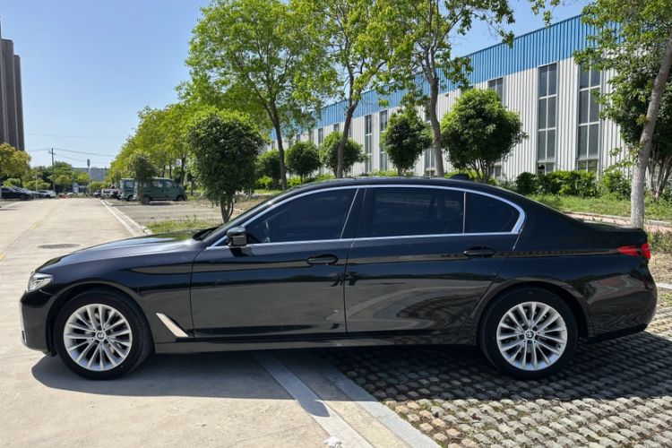 Used BMW 5 Series 2022 Second Facelift 525Li Luxury Package Exterior 8
