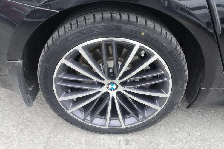 Used BMW 5 Series 2022 Restyled 530Li Leading Edition M Sport Package Exterior 8
