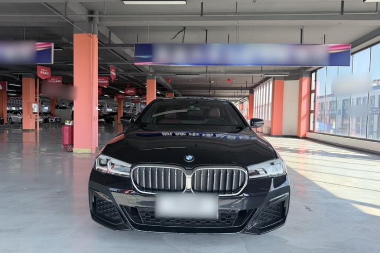 Used BMW 5 Series 2022 Second Facelift 525Li M Sport Package Exterior 9