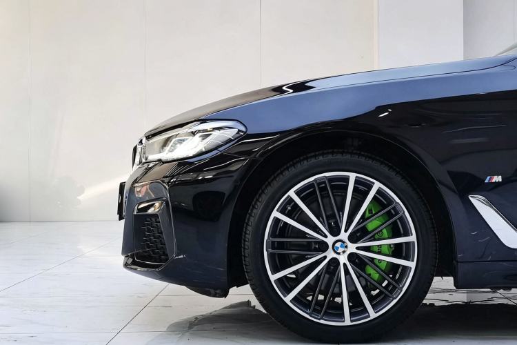 Used BMW 5 Series 2022 Restyled 530Li Leading Edition M Sport Package Exterior 9