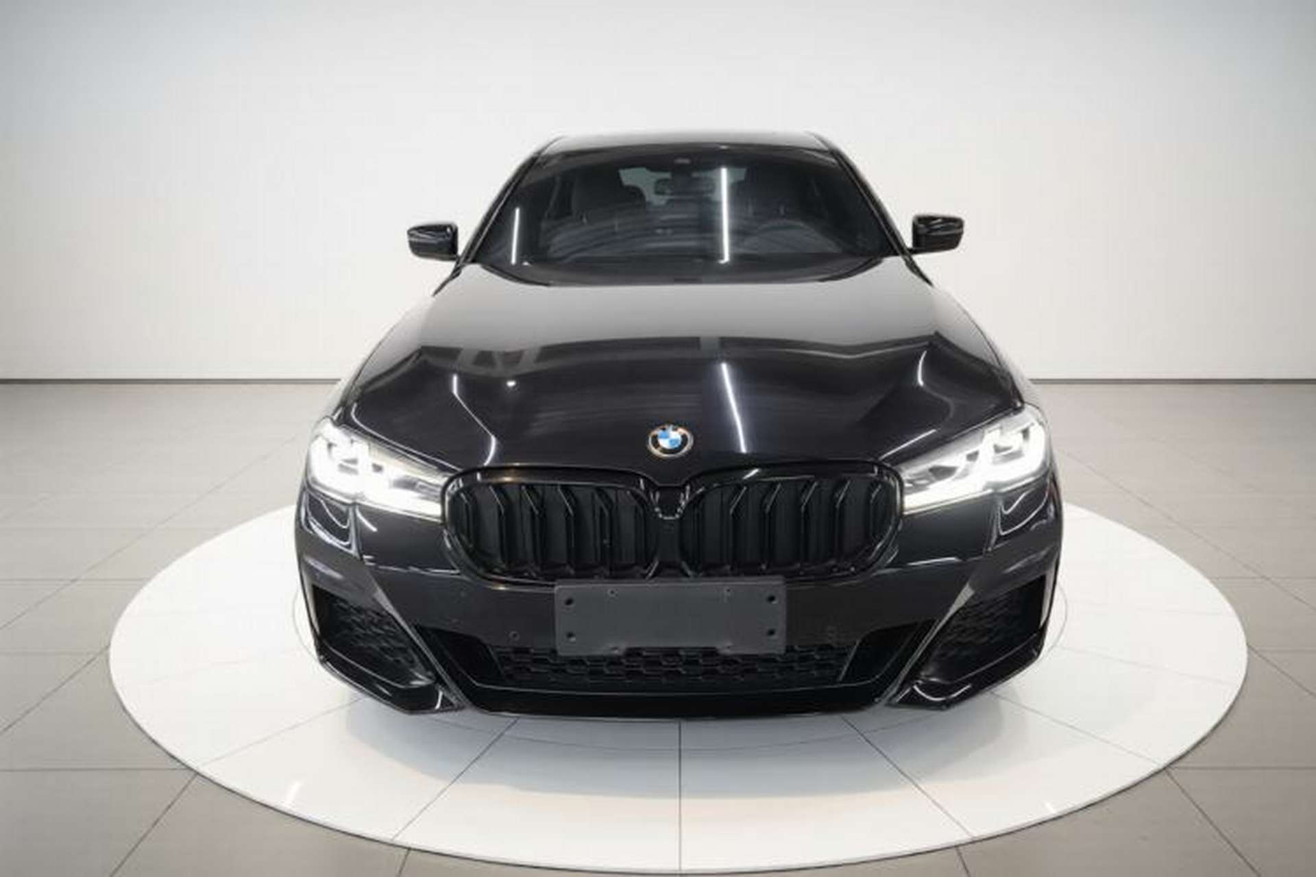 Used BMW 5 Series 2022 Restyled 525Li M Sport Package Front