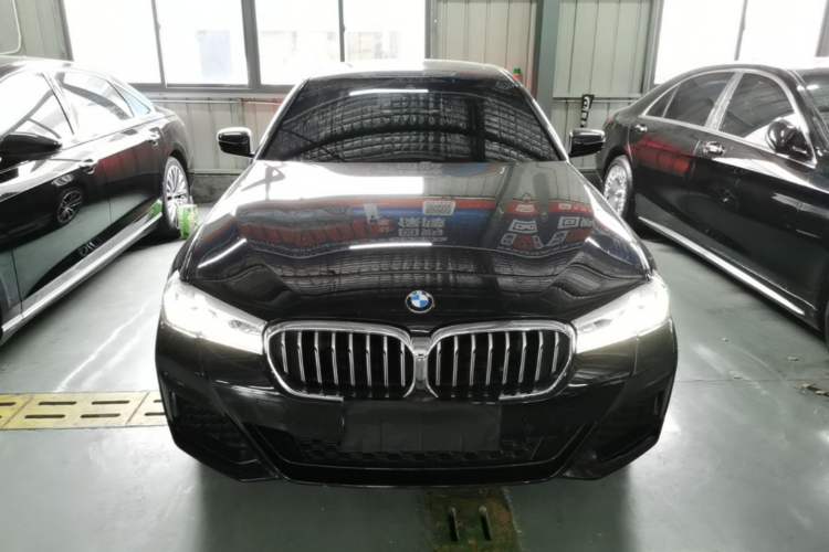 Used BMW 5 Series 2022 Second Facelift 525Li M Sport Package Front