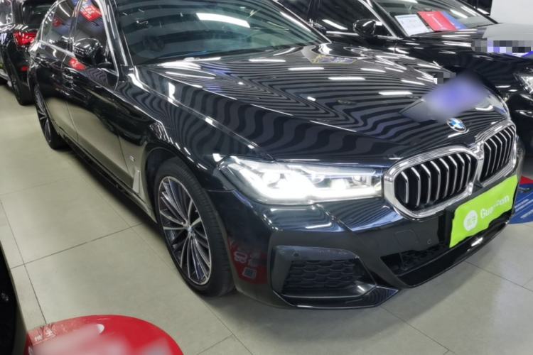 Used BMW 5 Series 2022 Restyled 530Li Leading Edition M Sport Package Front Right 45 Deg