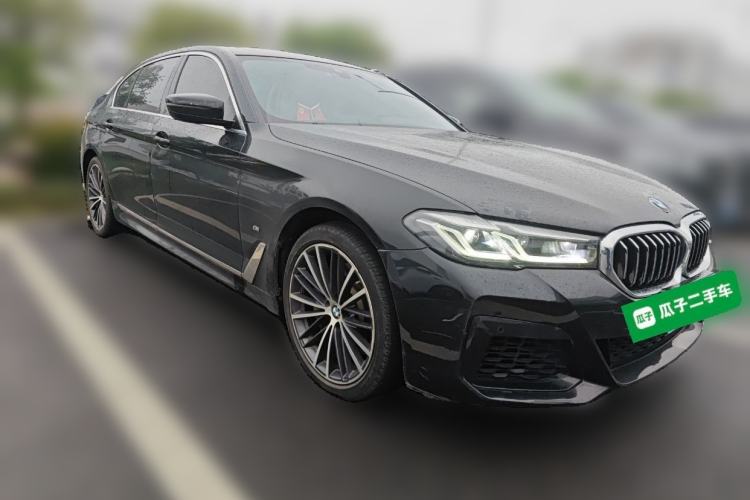 Used BMW 5 Series 2022 530Li Leading Model M Sport Package Front Right 45 Deg