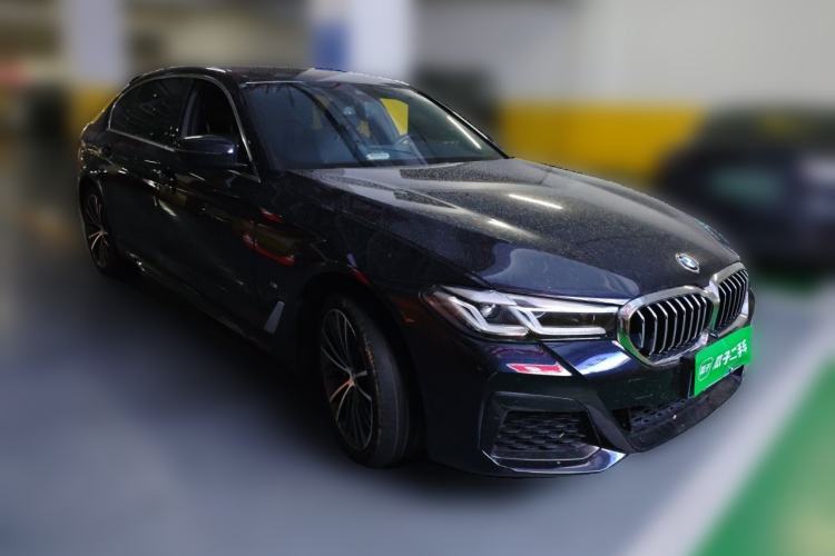 Used BMW 5 Series 2022 530Li Leading Model M Sport Package Front Right 45 Deg