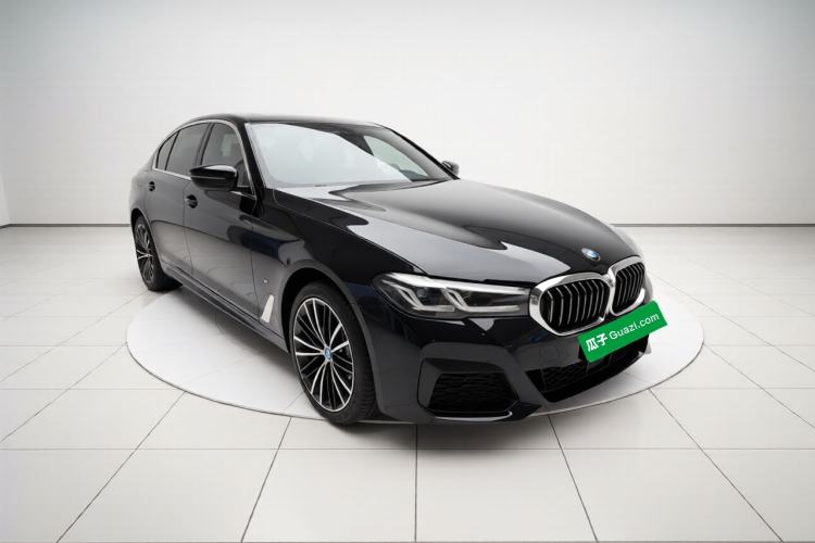 Used BMW 5 Series 2022 Restyled 530Li Leading Edition M Sport Package Front Right 45 Deg