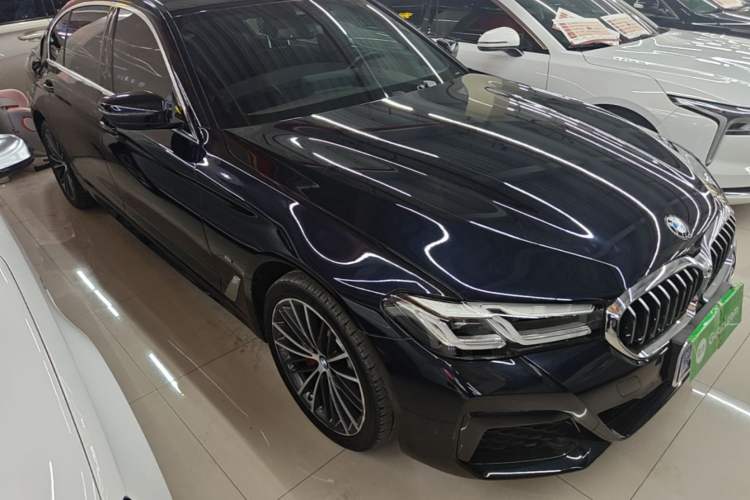 Used BMW 5 Series 2022 Restyled 530Li Leading Edition M Sport Package Front Right 45 Deg