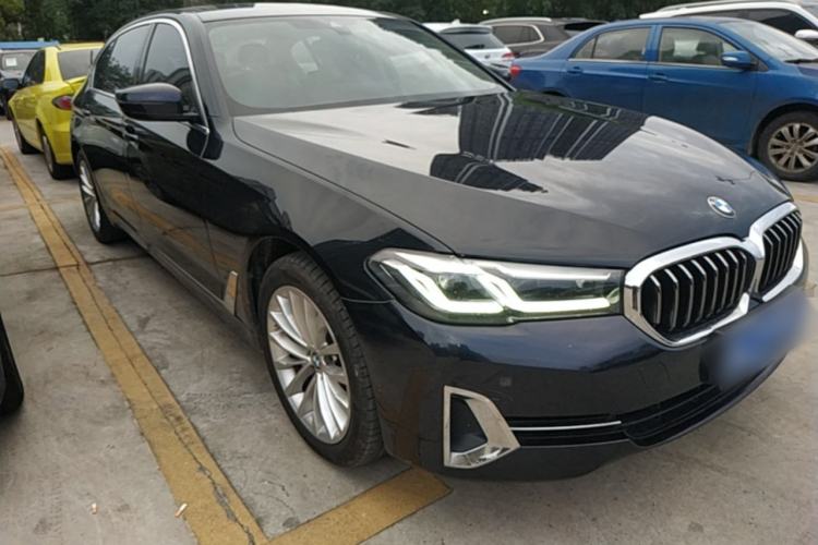 Used BMW 5 Series 2022 Restyled 525Li Luxury Package Front Right 45 Deg