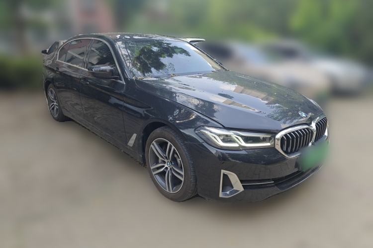 Used BMW 5 Series 2022 Updated 530Li Leading Edition Luxury Package Front Right 45 Deg