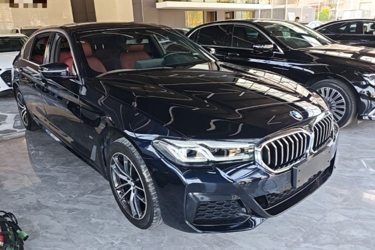 Used BMW 5 Series 2022 Second Facelift 525Li M Sport Package Front Right 45 Deg