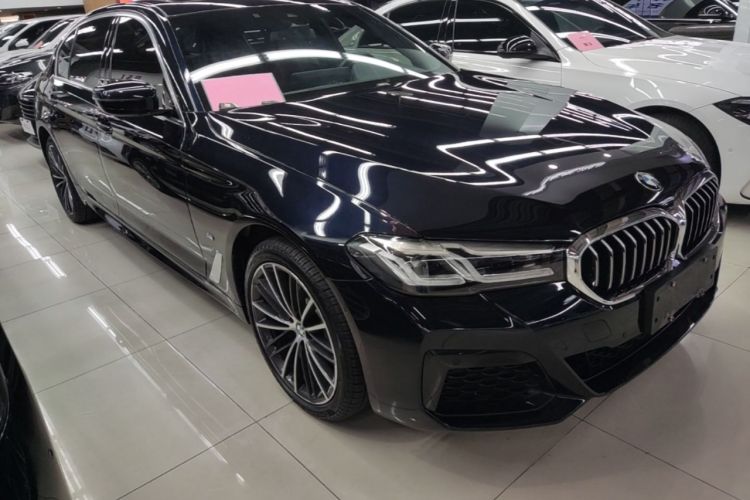 Used BMW 5 Series 2022 Second Facelift 530Li Leading Edition M Sport Package Front Right 45 Deg