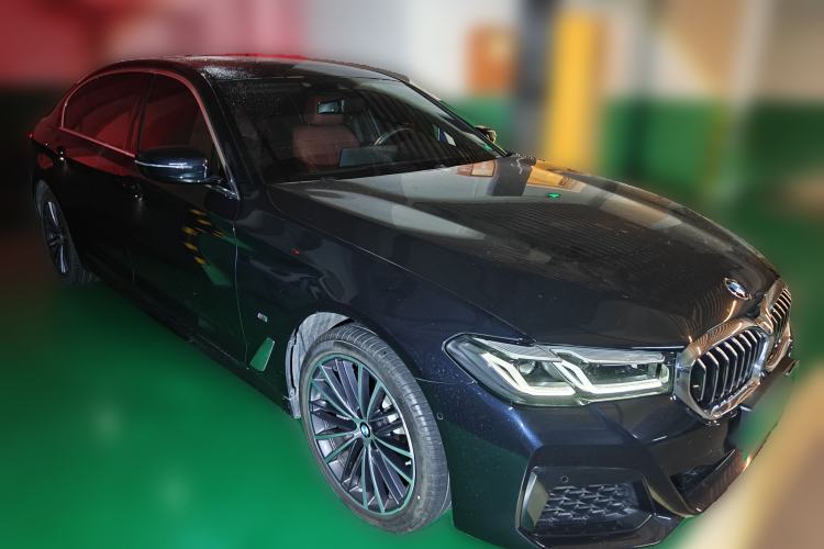 Used BMW 5 Series 2022 Restyled 530Li Leading Edition M Sport Package Front Right 45 Deg