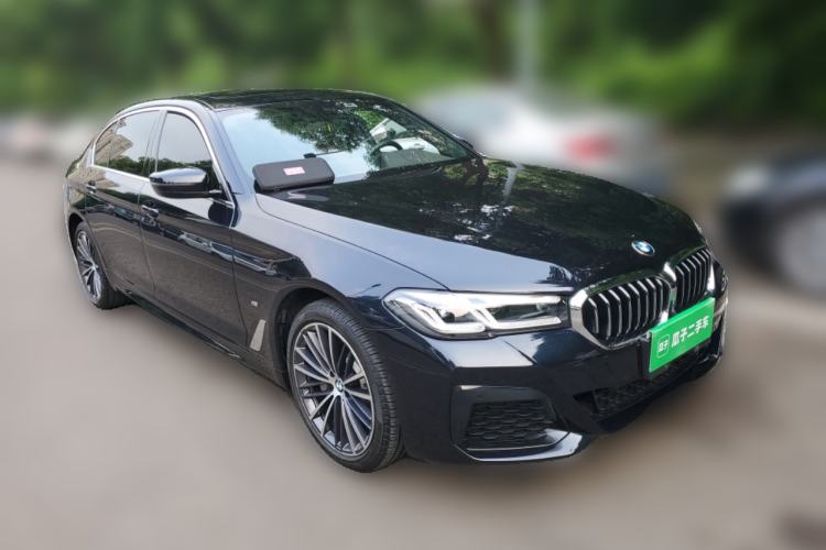 Used BMW 5 Series 2022 Second Facelift 530Li Leading Edition M Sport Package Front Right 45 Deg