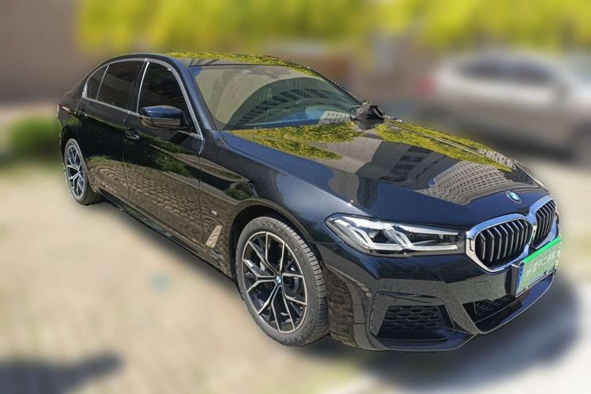Used BMW 5 Series 2022 Revised Version 3 530Li Luxury Edition M Sport Package Front Right 45 Deg