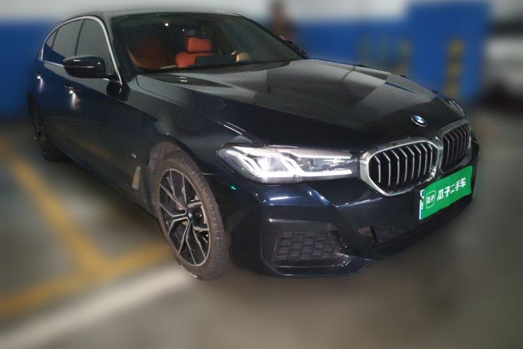 Used BMW 5 Series 2022 Second Facelift 530Li Luxury Version M Sport Package Front Right 45 Deg