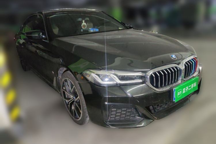 Used BMW 5 Series 2022 Restyled 530Li Luxury Edition M Sport Package Front Right 45 Deg