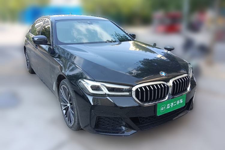 Used BMW 5 Series 2022 Second Facelift 530Li Leading Edition M Sport Package Front Right 45 Deg