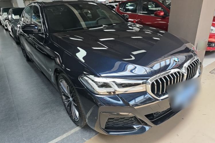 Used BMW 5 Series 2022 Restyled 530Li Leading Edition M Sport Package Front Right 45 Deg
