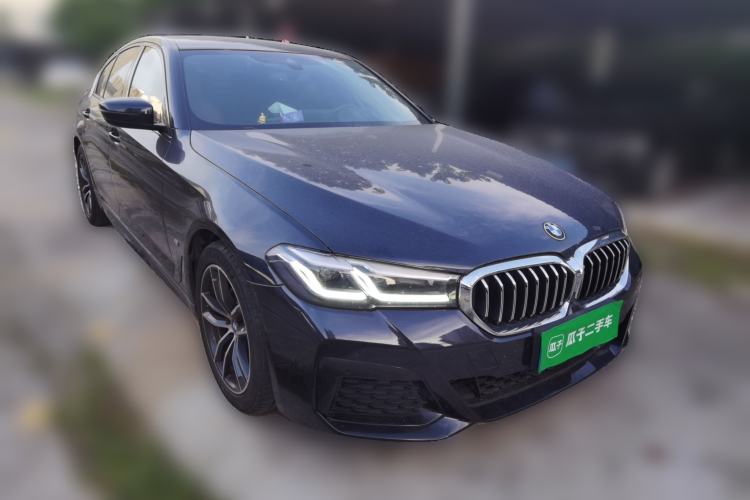 Used BMW 5 Series 2022 Restyled 525i M Sport Package Front Right 45 Deg