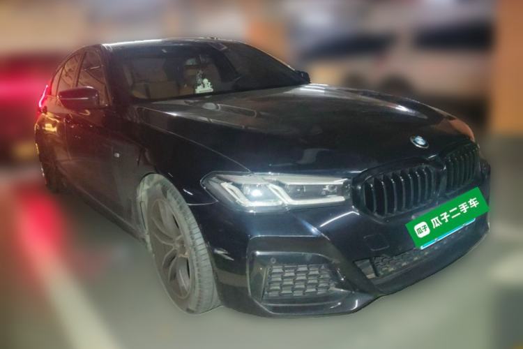 Used BMW 5 Series 2022 Restyled 525i M Sport Package Front Right 45 Deg