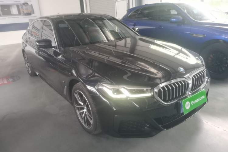 Used BMW 5 Series 2022 Restyled 525Li M Sport Package Front Right 45 Deg