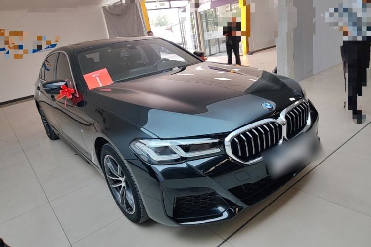 Used BMW 5 Series 2022 Restyled 525Li M Sport Package Front Right 45 Deg
