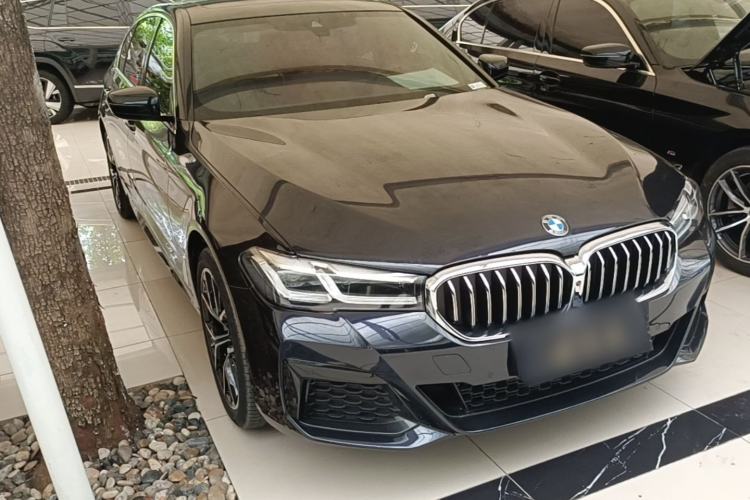 Used BMW 5 Series 2022 Revised Version 3 530Li Luxury Edition M Sport Package Front Right 45 Deg
