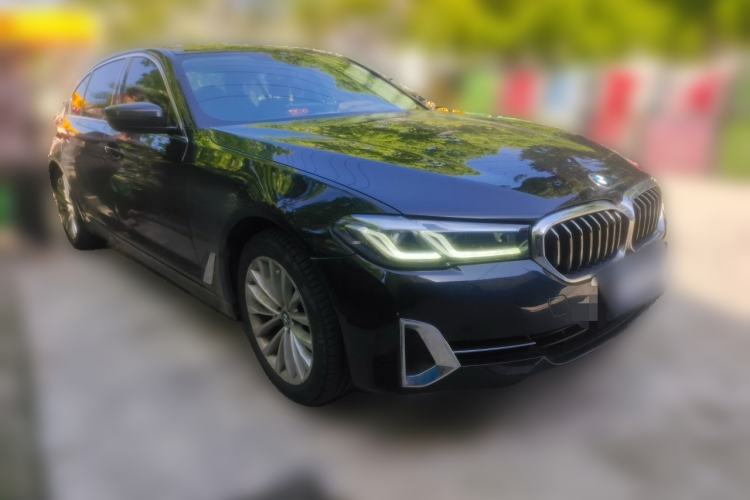 Used BMW 5 Series 2022 Restyled 525Li Luxury Package Front Right 45 Deg
