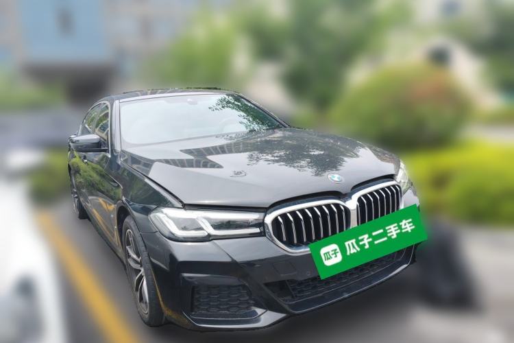 Used BMW 5 Series 2022 525Li M Sport Package Front Right 45 Deg
