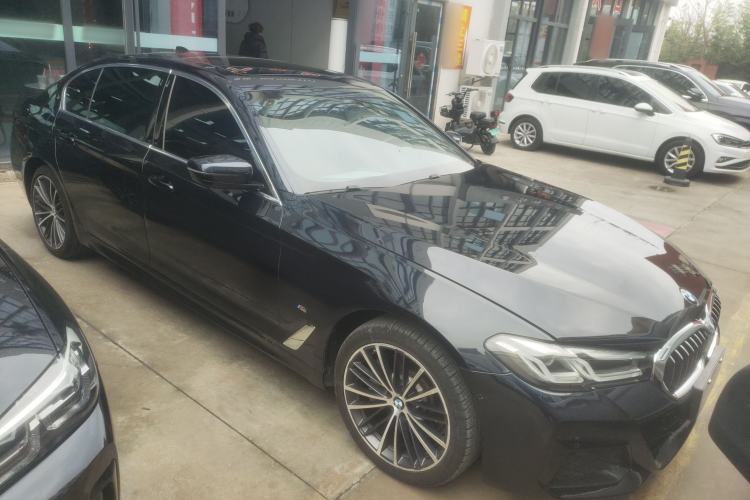 Used BMW 5 Series 2022 Restyled 530Li Leading Edition M Sport Package Front Right 45 Deg