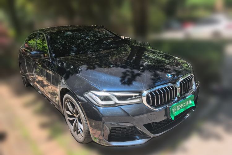 Used BMW 5 Series 2022 Second Facelift 525Li M Sport Package Front Right 45 Deg