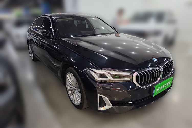 Used BMW 5 Series 2022 Updated 530Li Luxury Edition Premium Package Front Right 45 Deg