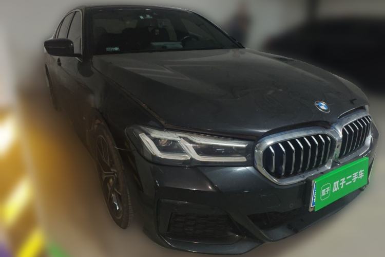 Used BMW 5 Series 2022 530Li Luxury Edition M Sport Package Front Right 45 Deg