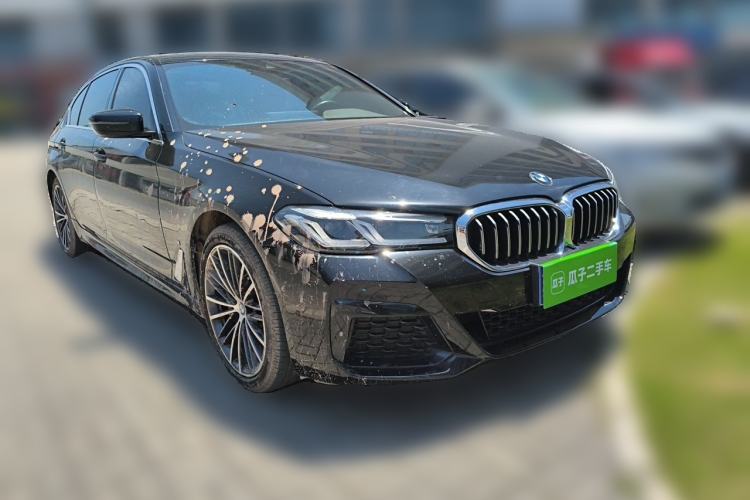 Used BMW 5 Series 2022 Second Facelift 530Li Leading Edition M Sport Package Front Right 45 Deg