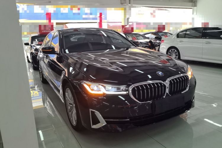 Used BMW 5 Series 2022 Second Facelift 530Li Luxury Edition Premium Package Front Right 45 Deg
